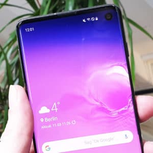 Samsung Galaxy S10 Display Test: Mit Infinity-O zum nahelos randlosen Bildschirm