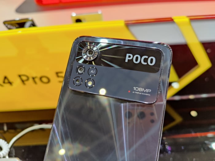 Xiaomi Poco X4 Pro 5G mit Vertrag im Vergleich und Design