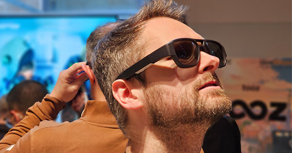 tooz Smart Glasses mit Mini-LED-Display Sonnenbrille