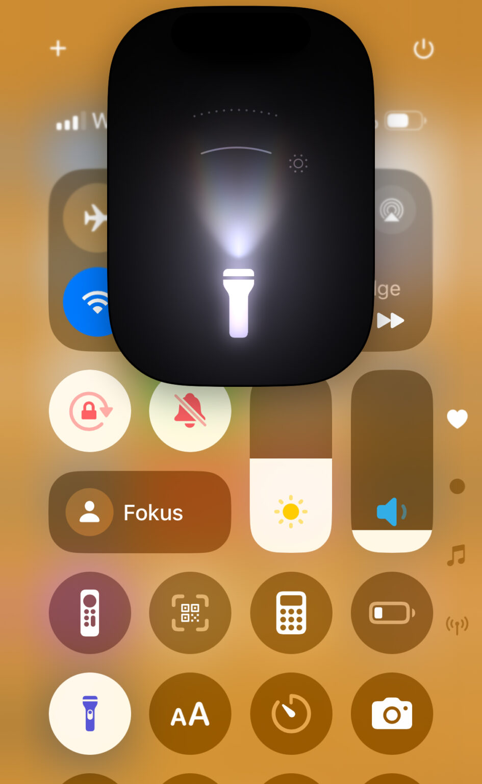 Screenshot der Strahlbreite-Einstellung der Taschenlampe in iOS