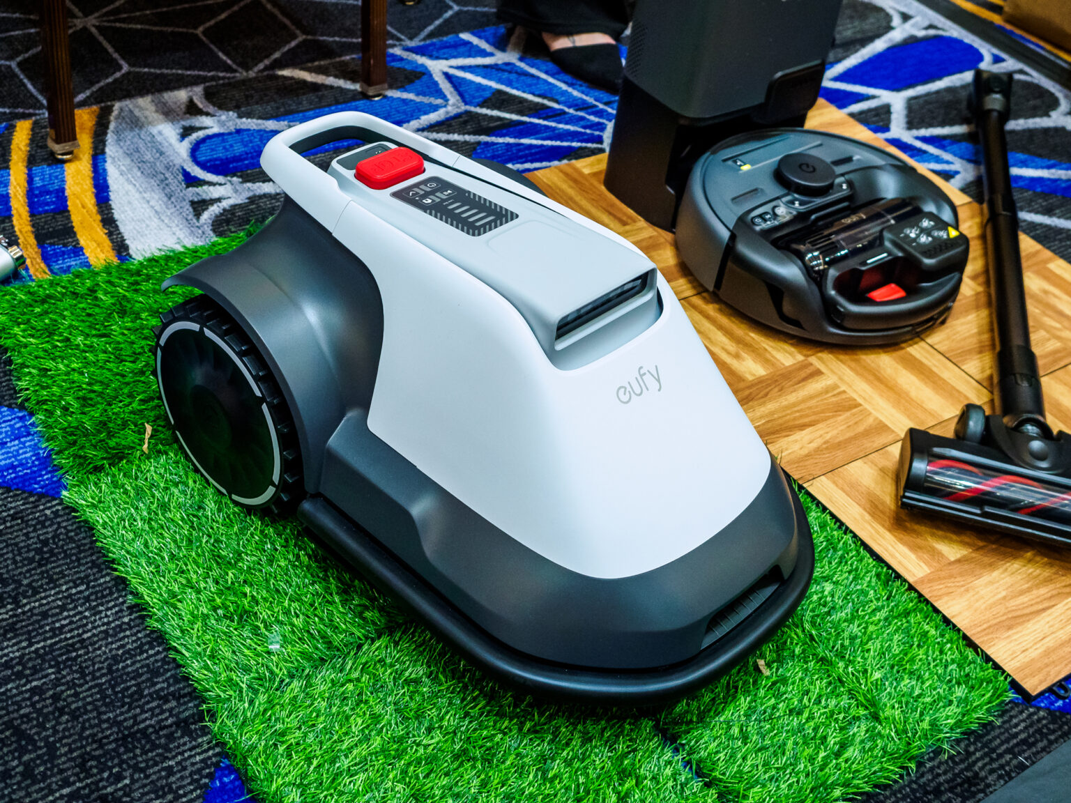 Eufy Mowing Robot auf der CES Unveiled 2025