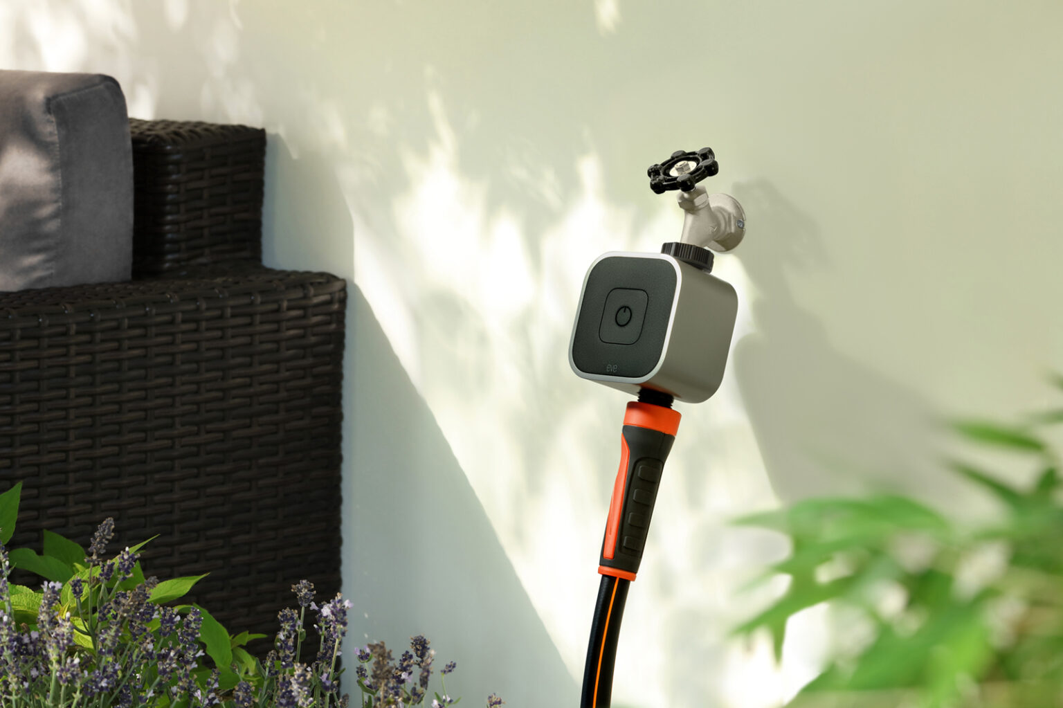Eve Aqua 3. Generation am Wasserhahn montiert