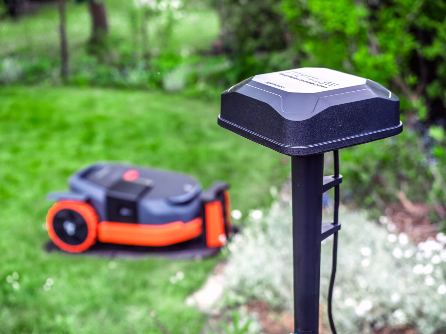 RTK-Antenne neben dem Segway X3