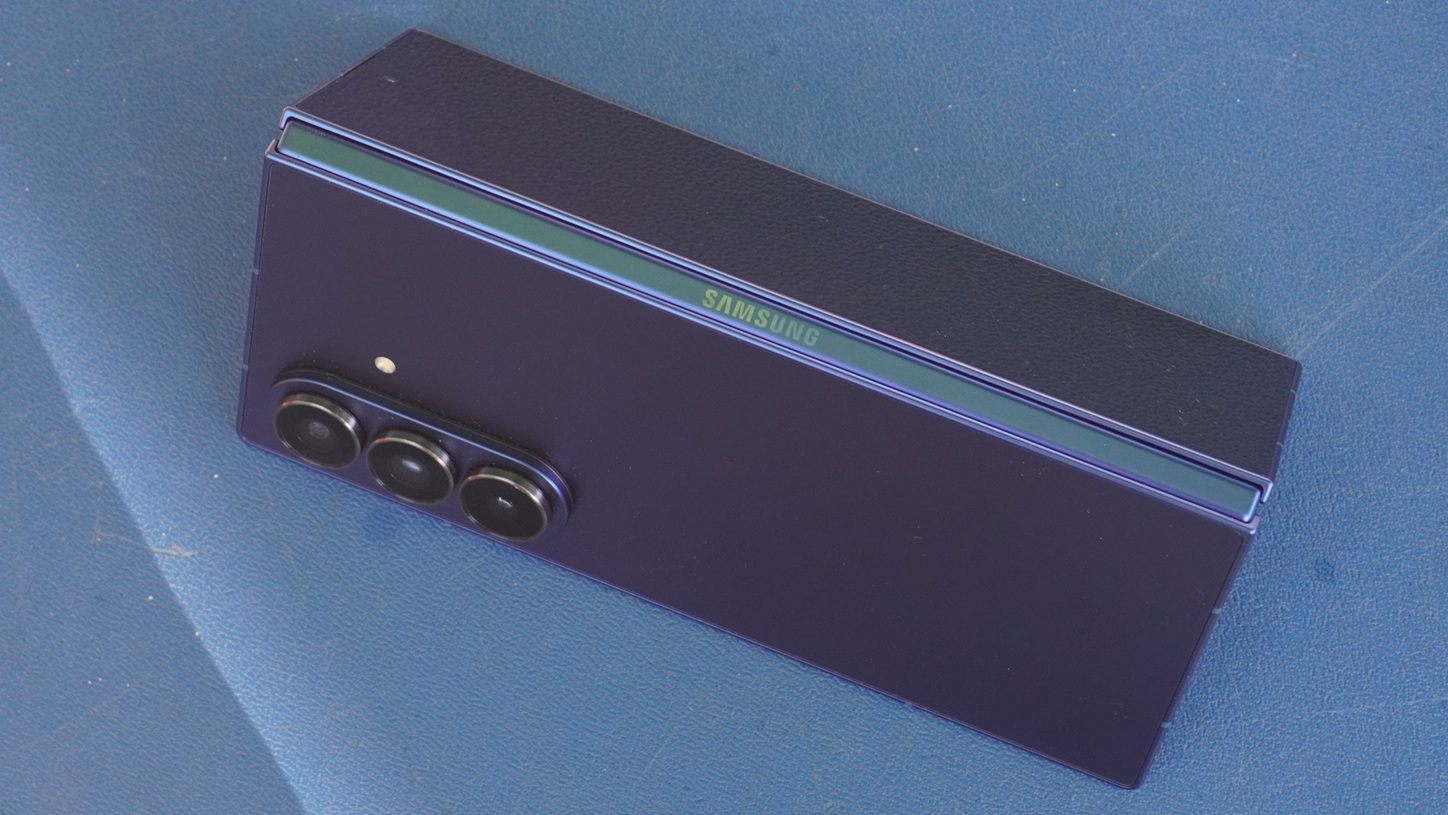 Unter der Haube steckt ein schneller Chipsatz