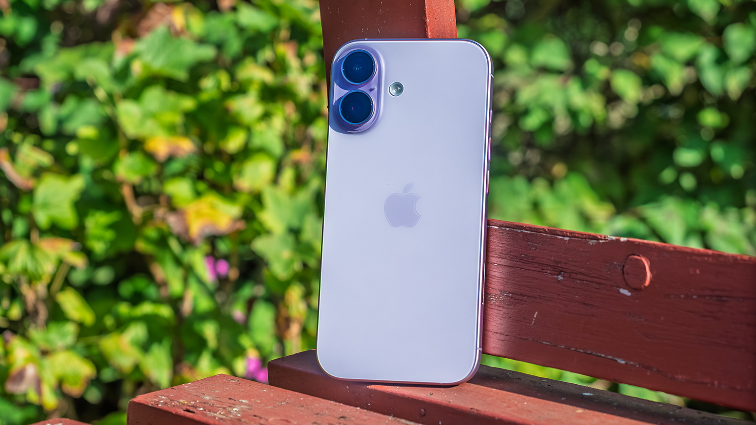Lavendel-farbenes iPhone 17 im Test