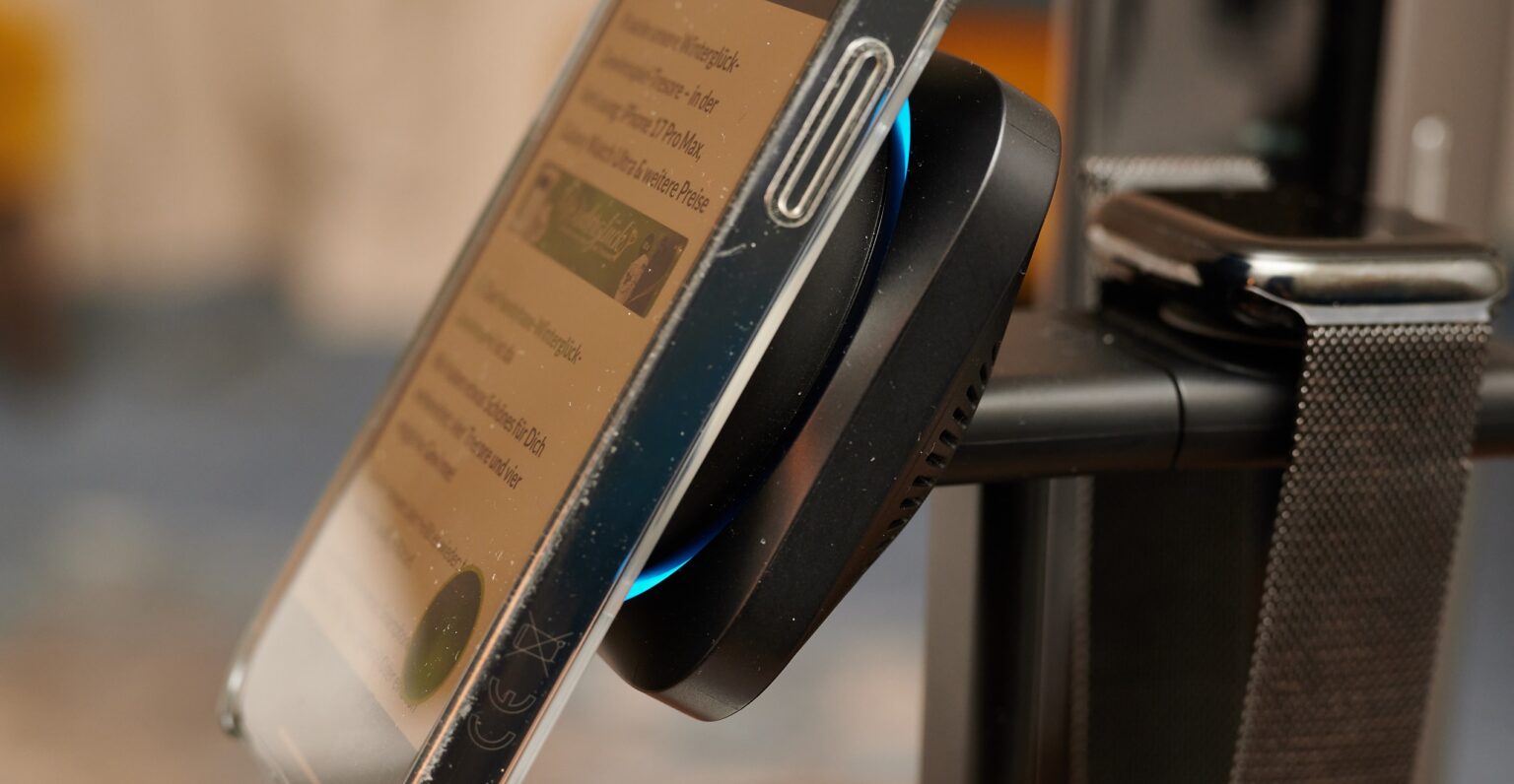 Nahaufnahme des Lüfters mit LED-Beleuchtung.