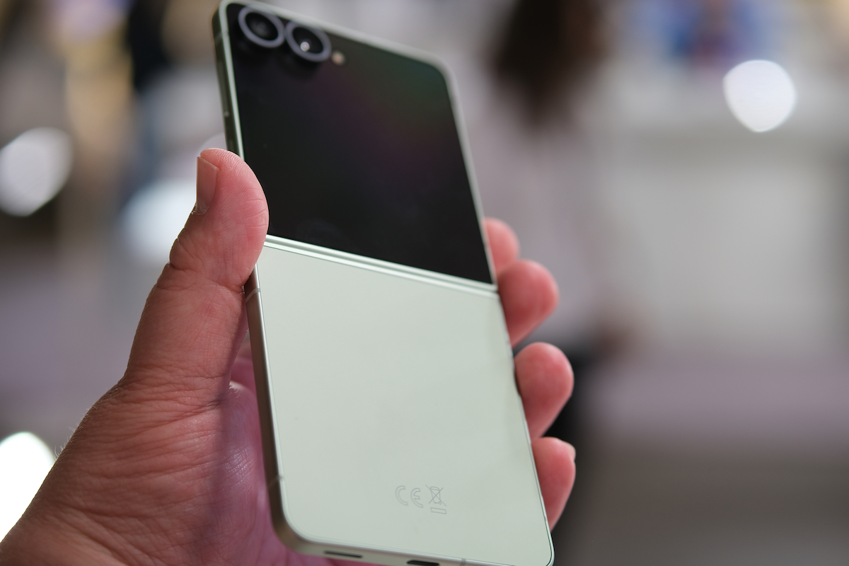 Samsung Galaxy Z Flip 8 im Hands-on – Mint