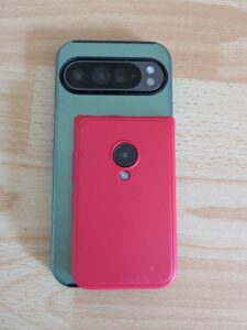 Xplora One und Pixel 9 Pro XL - Rückseite im Vergleich