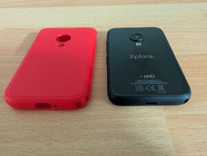 Xplora One: Rückseite und rotes Backcover