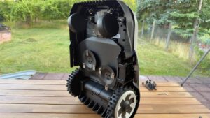 ECOVACS GOAT A1600 LiDAR PRO – Unterseite
