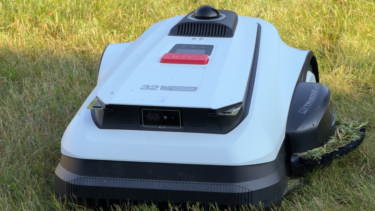 ECOVACS GOAT A1600 LiDAR PRO – Action