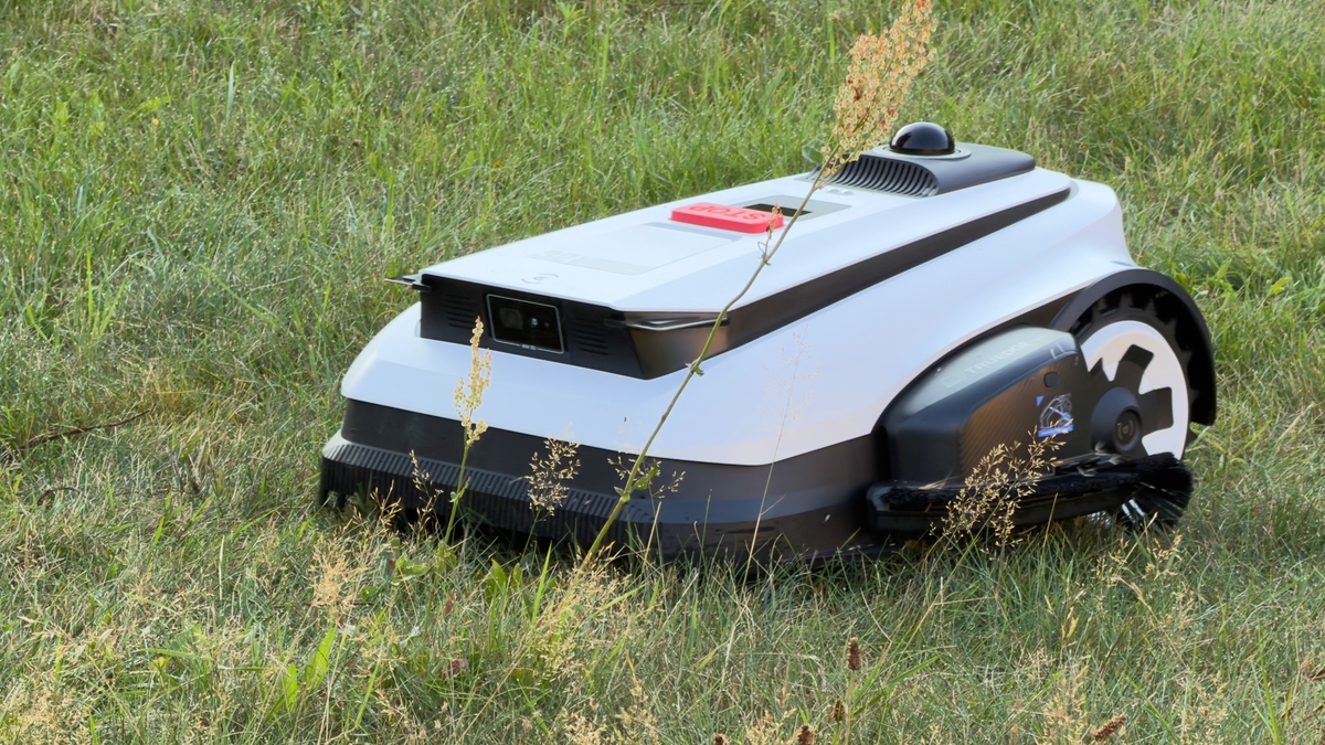 ECOVACS GOAT A1600 LiDAR PRO – arbeitend