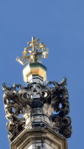 vivo X300 Pro Testfoto – Kirchenkreuz nah