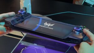 Project Dualplay Mini zugeklappt