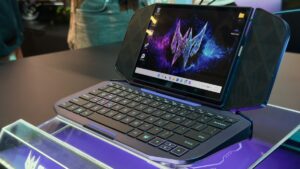 Project Dualplay Mini als Mini-Notebook mit großen Lautsprechern