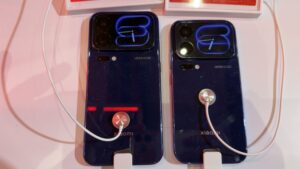 Xiaomi 18 Pro und Pro Max nebeneinander - Rückseiten