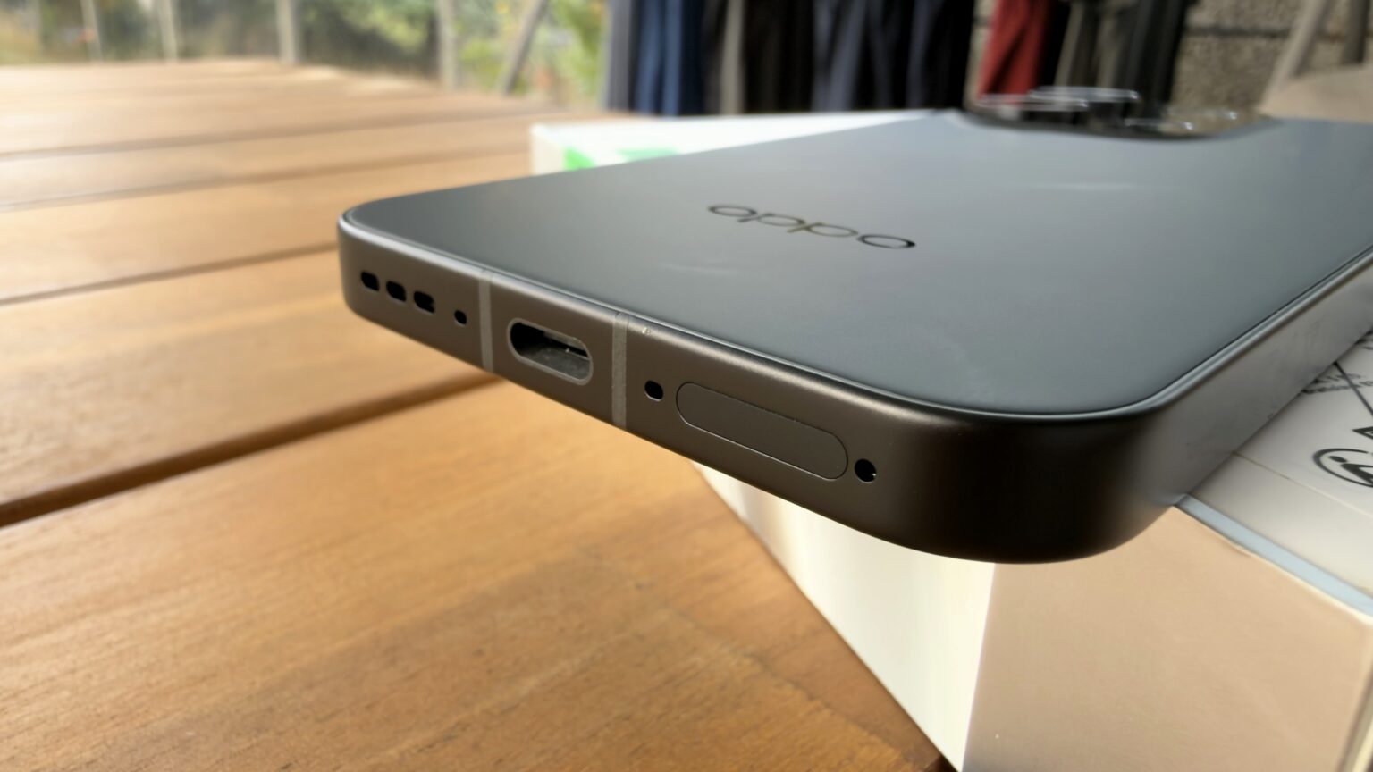Oppo Reno 16 Pro Test – Unterseite