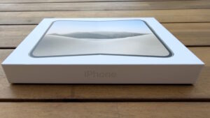 Unboxing: Apple iPhone Duo im Test – Box