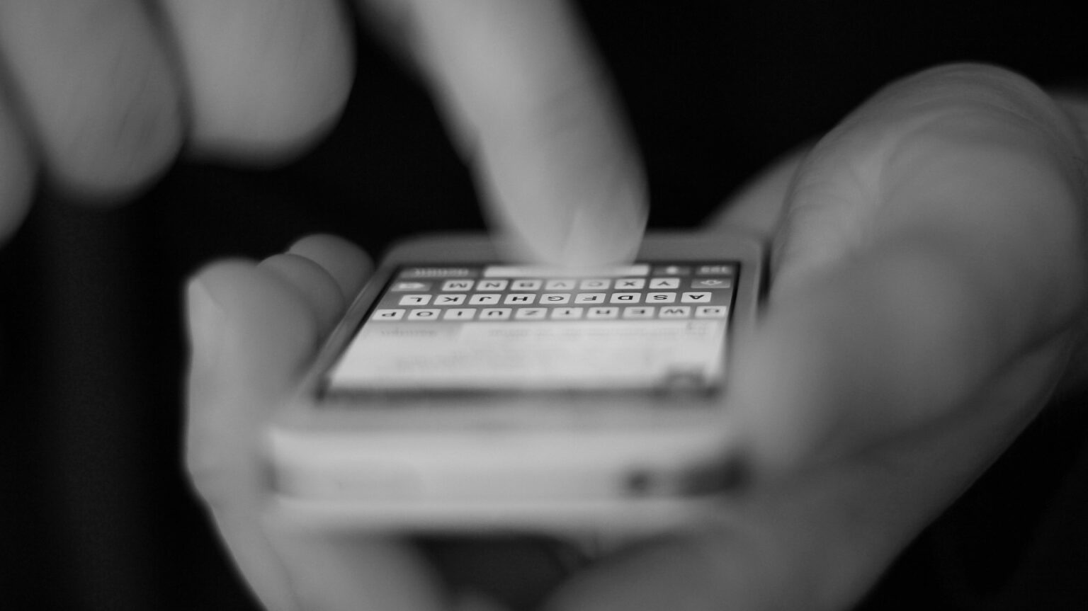 DHL Paket SMS Betrug News Teaser